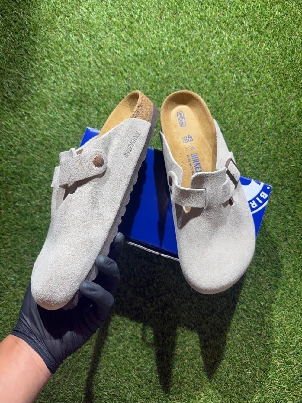 Birkenstock MENS Suede Slip-On Clogs in Taupe New In Box - Picture 3 of 13